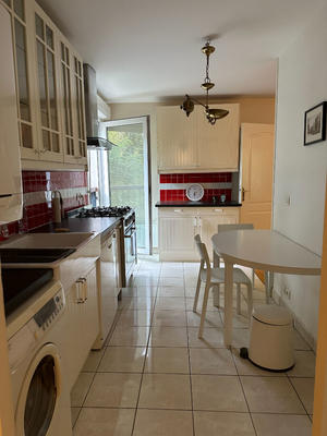 Appartement - 95 m² - 5 pièces