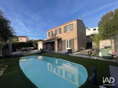 Maison - 92 m² - 4 pièces