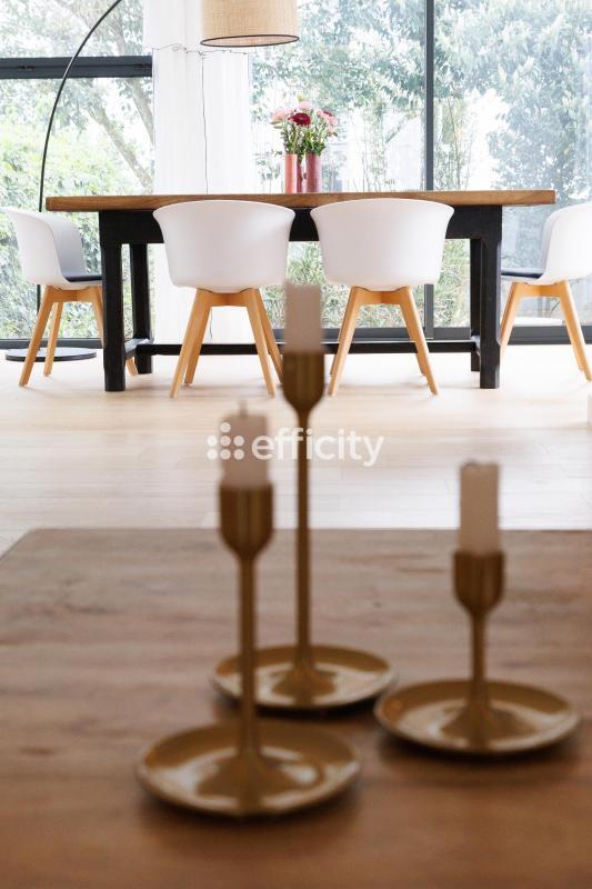 Maison - 246 m² - 9 pièces