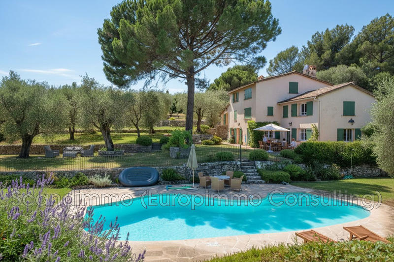 Maison - 174 m² - 9 pièces