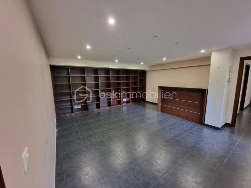 Demeure - 566 m² - 10 pièces