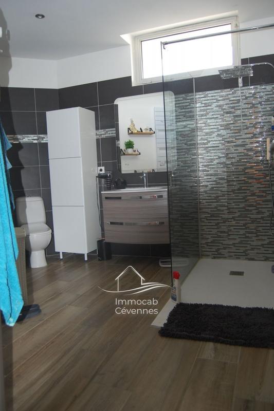 Villa - 220 m² - 8 pièces