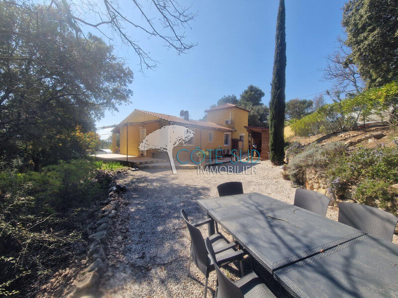 Maison - 105 m² - 5 pièces