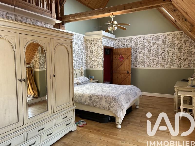 Maison - 290 m² - 8 pièces