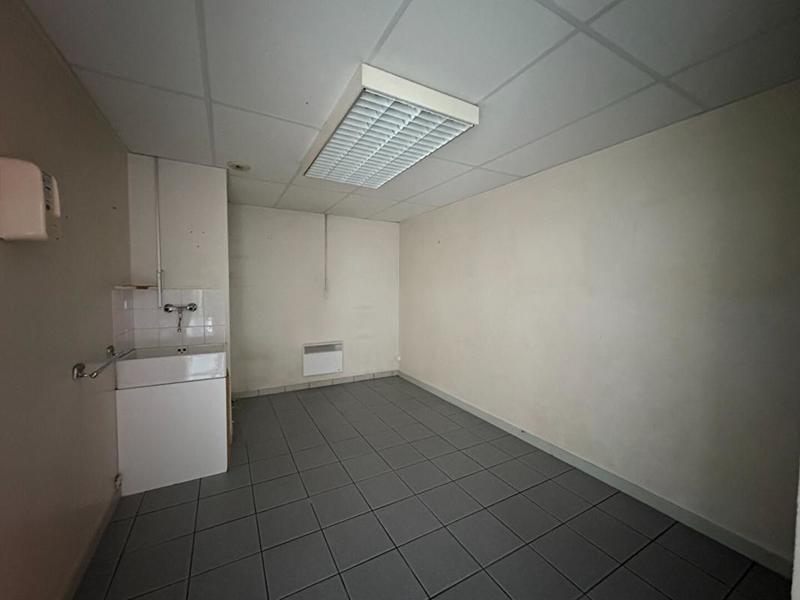 Local commercial - 204 m²