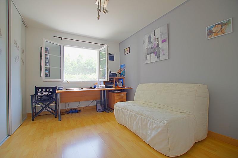 Maison - 143 m² - 5 pièces