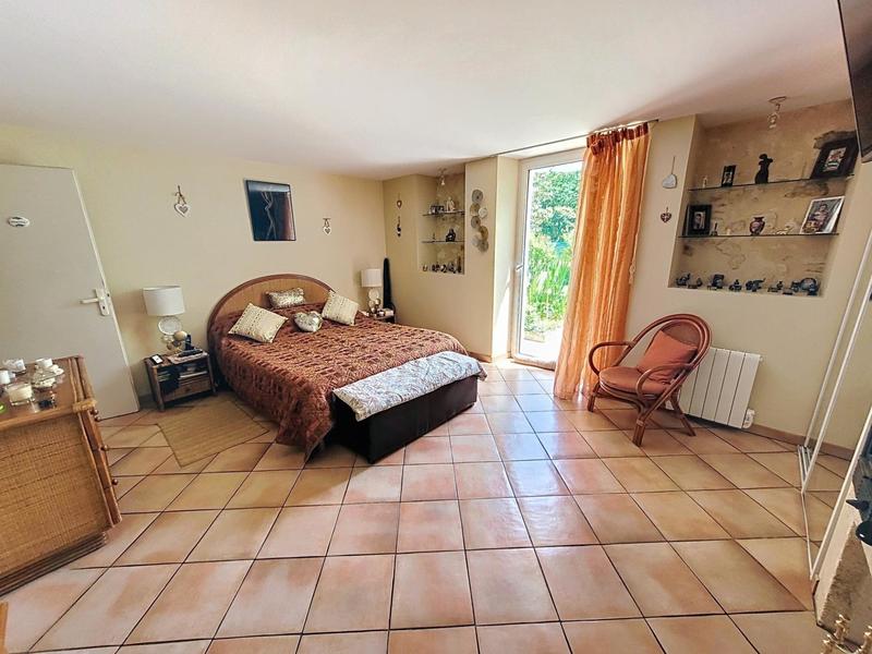 Maison - 326 m² - 10 pièces