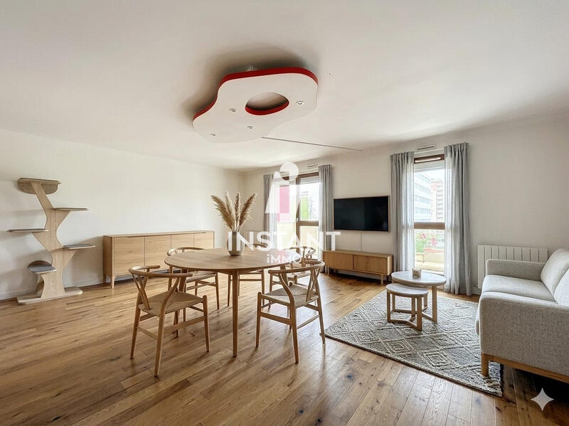 Appartement - 101 m² - 5 pièces