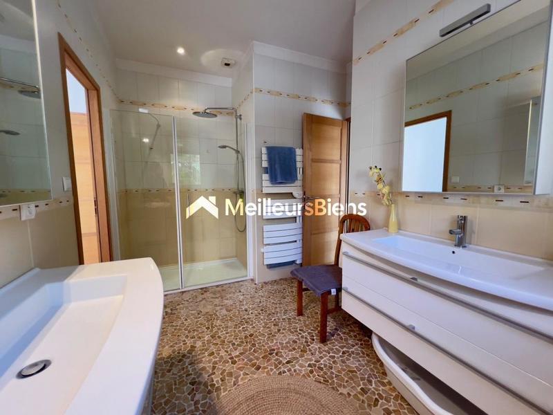 Villa - 475 m² - 10 pièces