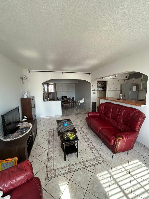 Appartement - 100 m² - 5 pièces