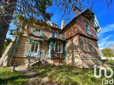 Maison - 350 m² - 12 pièces