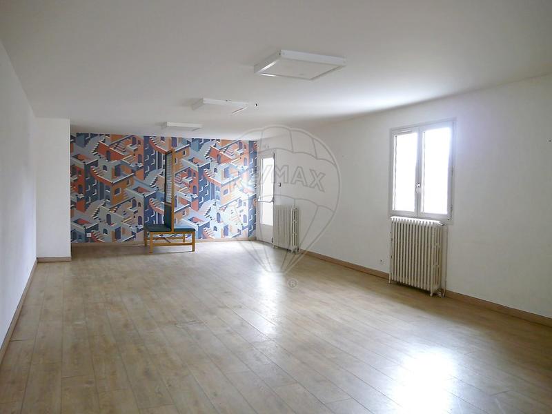 Local commercial - 236 m² - 7 pièces