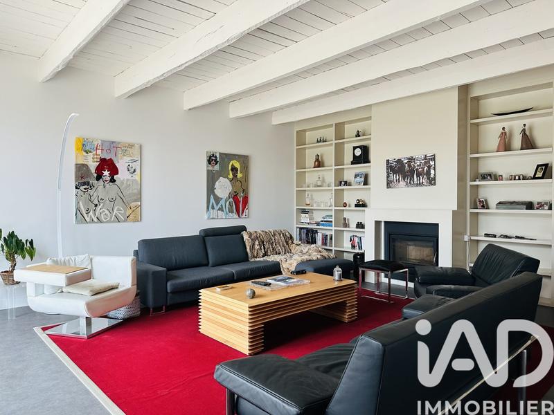 Maison - 332 m² - 8 pièces