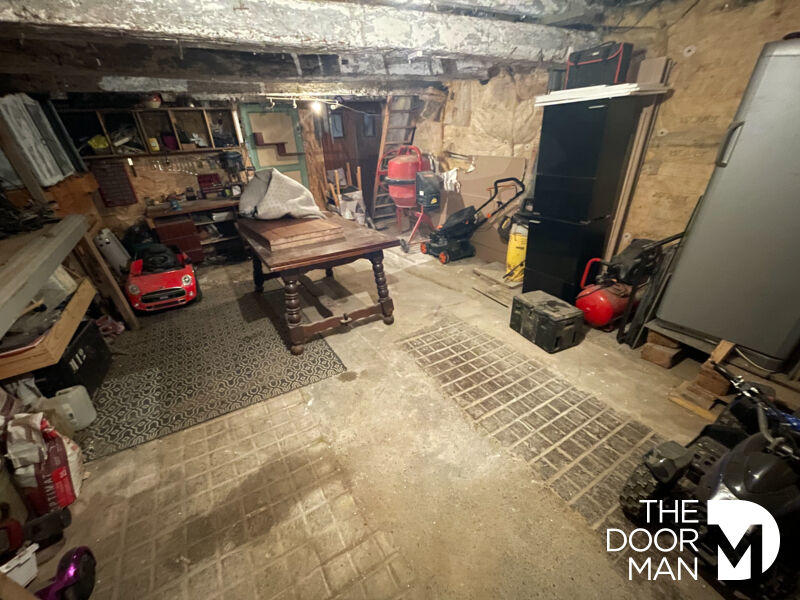 Maison - 198 m² - 8 pièces