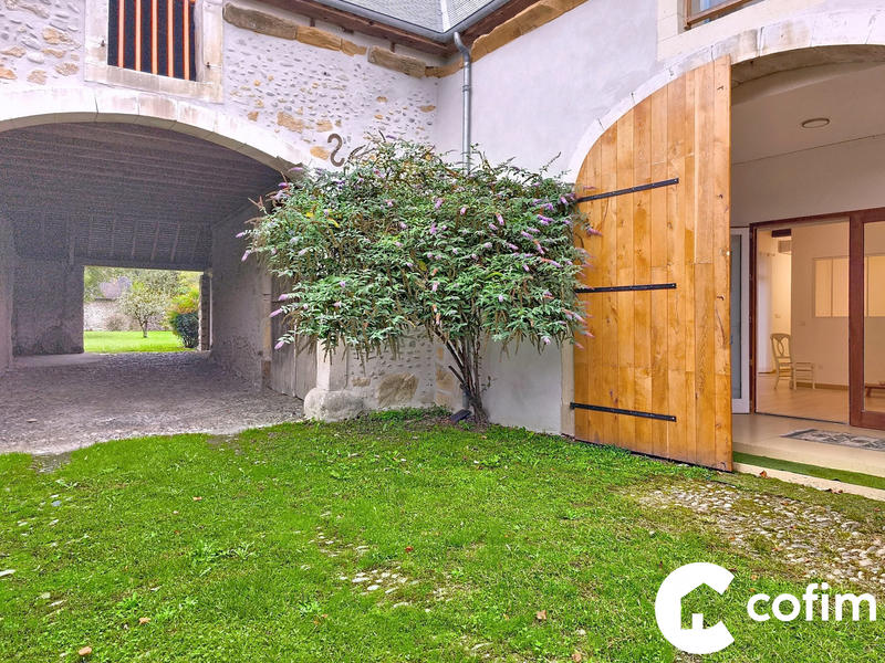 Maison - 343 m² - 10 pièces