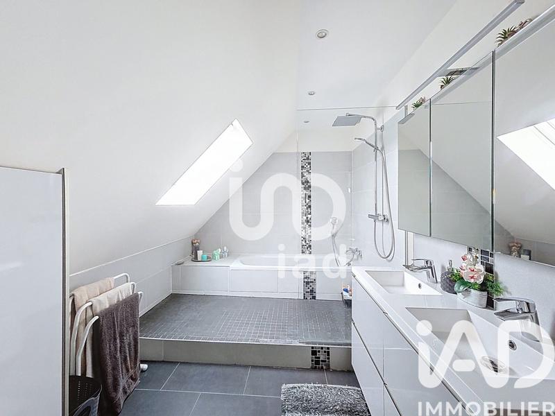 Maison - 120 m² - 6 pièces