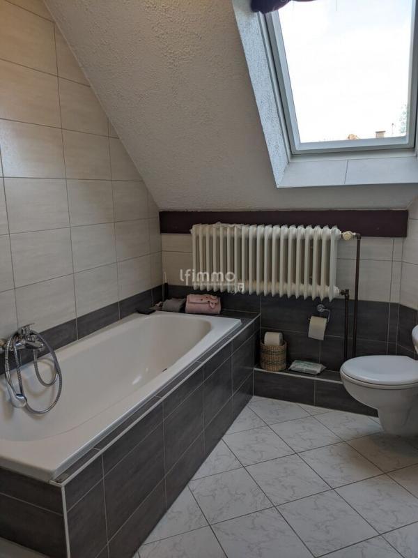 Maison - 180 m² - 8 pièces