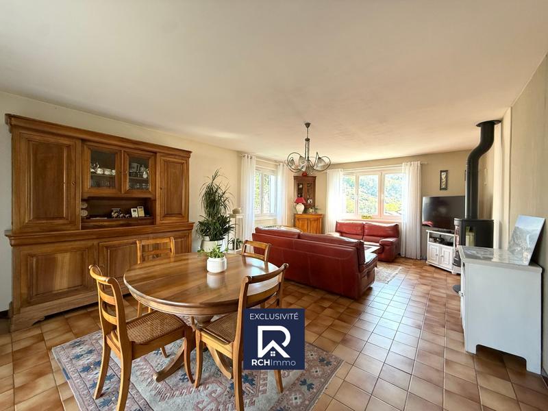 Maison traditionnelle - 124 m² - 4 pièces