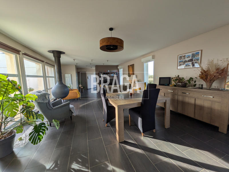 Maison - 153 m² - 5 pièces