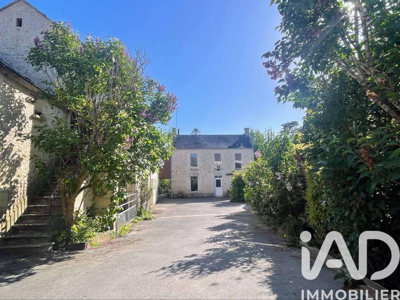 Maison - 366 m² - 12 pièces