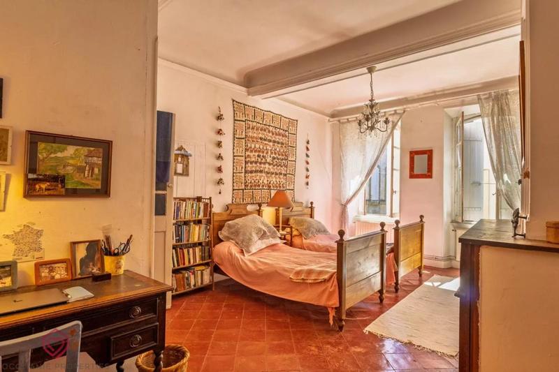 Maison de village - 256 m² - 10 pièces