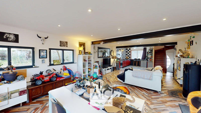 Maison - 114 m² - 6 pièces