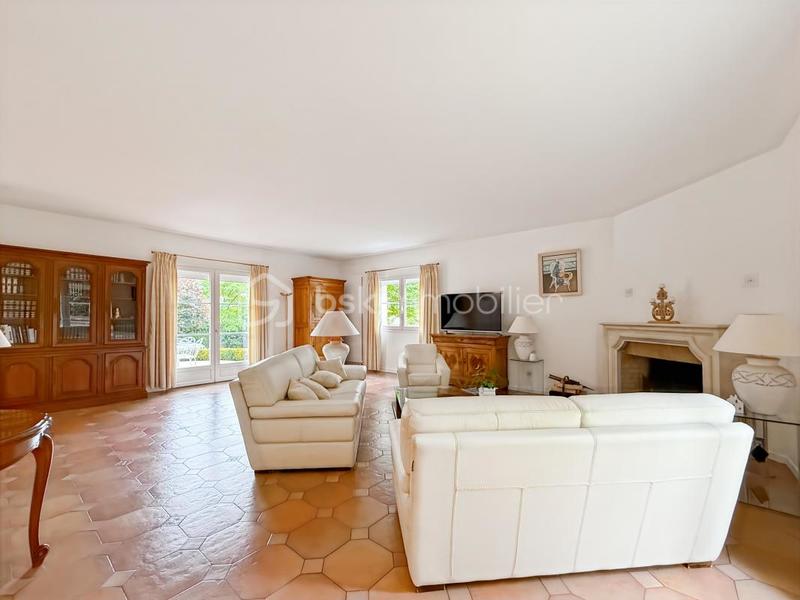 Demeure - 278 m² - 8 pièces