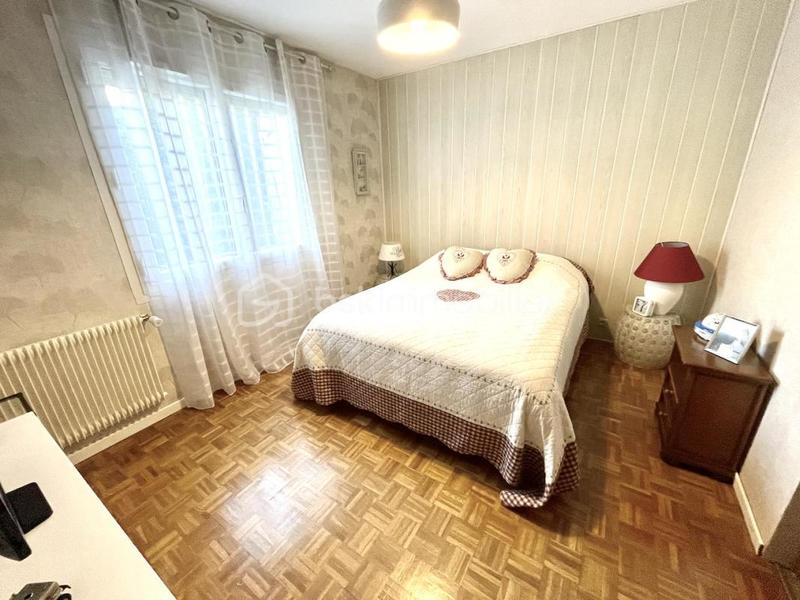 Pavillon - 98 m² - 5 pièces