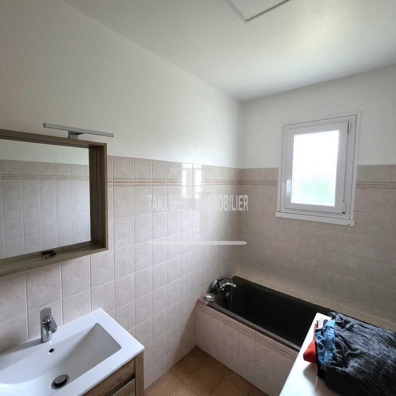 Maison - 95 m² - 4 pièces