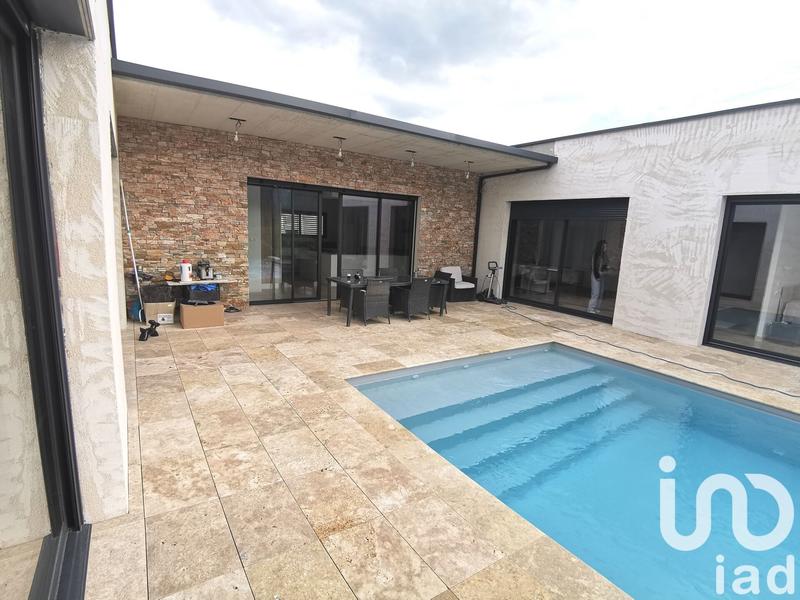 Maison - 212 m² - 6 pièces