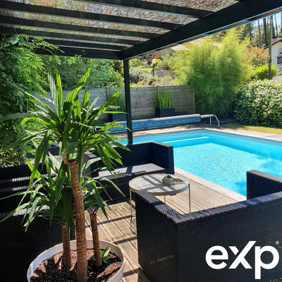 Maison - 221 m² - 9 pièces