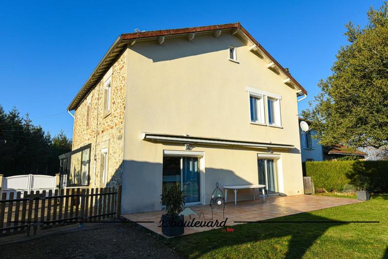 Maison - 196 m² - 8 pièces