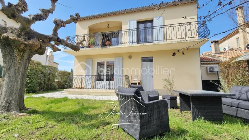 Maison - 195 m² - 6 pièces