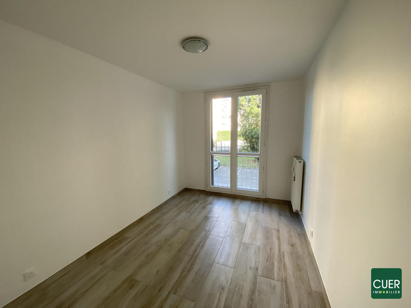 Appartement - 93 m² - 5 pièces