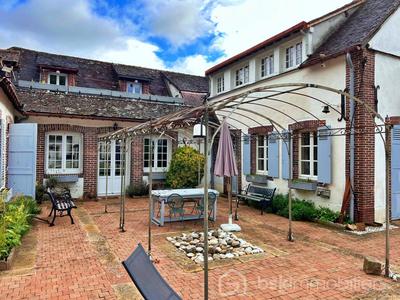 Propriété - 487 m² - 22 pièces