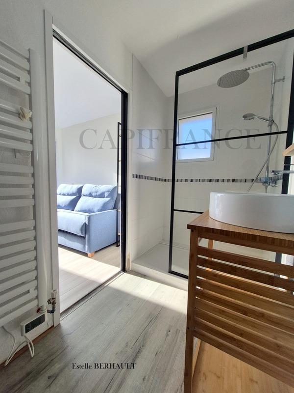 Maison - 177 m² - 8 pièces