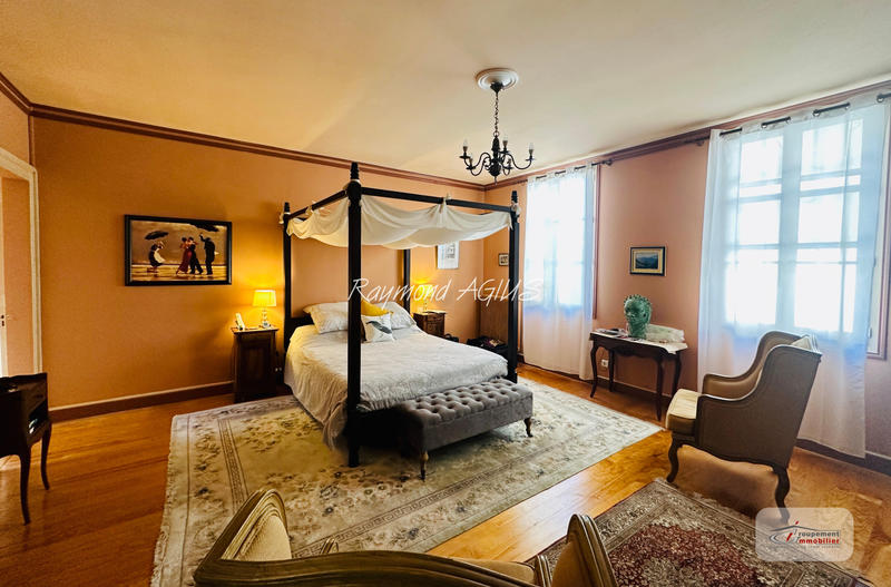 Maison de village - 276 m² - 11 pièces