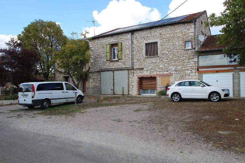 Maison - 390 m² - 13 pièces