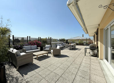 Appartement - 94 m² - 5 pièces