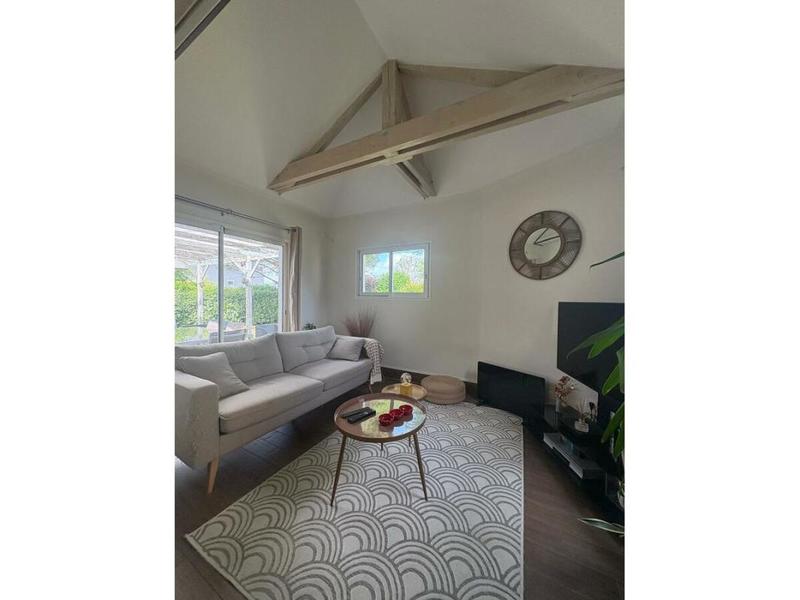 Maison traditionnelle - 160 m² - 8 pièces