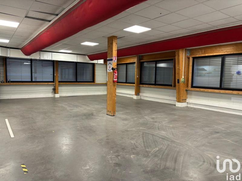 Local commercial - 3 000 m²