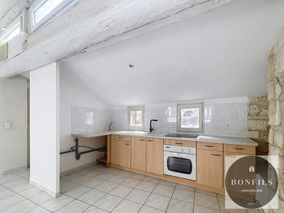 Appartement - 82 m² - 3 pièces