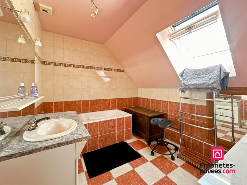 Maison - 130 m² - 6 pièces