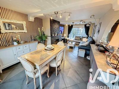 Maison - 96 m² - 4 pièces