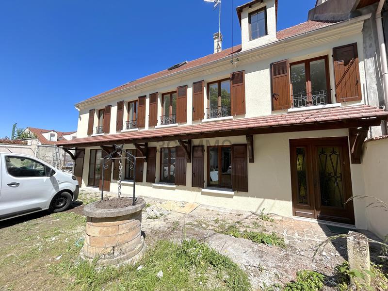 Villa - 130 m² - 8 pièces
