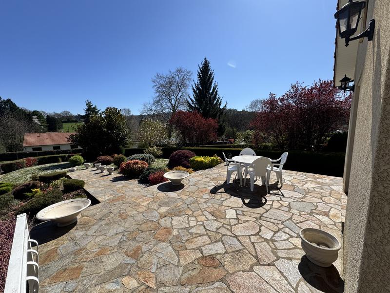 Maison - 140 m² - 5 pièces