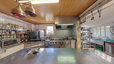 Local commercial - 216 m²