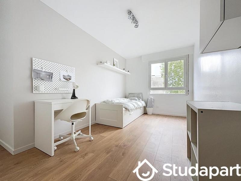 Chambre - 9 m² - 1 pièce