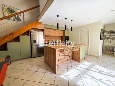 Maison - 120 m² - 4 pièces