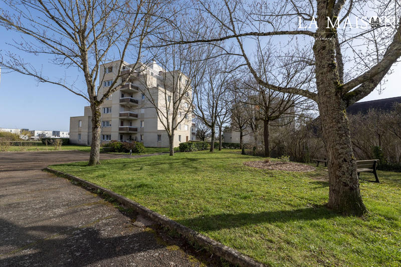 Appartement - 91 m² - 4 pièces